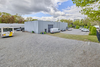 Industrieel gebouw te koop in Genk