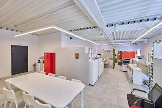 Industrieel gebouw te koop in Genk