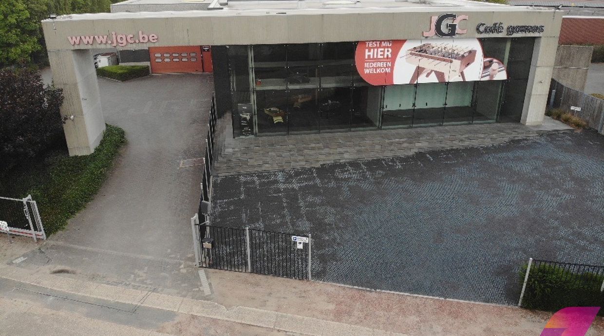 Industrieel gebouw te koop in Genk