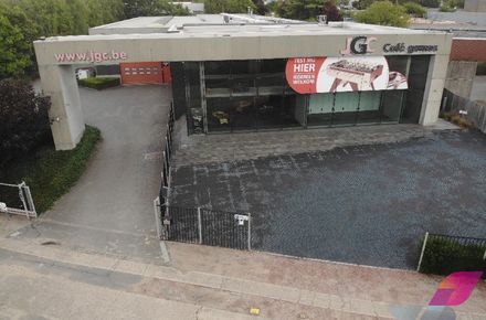 Industrieel gebouw te koop in Genk