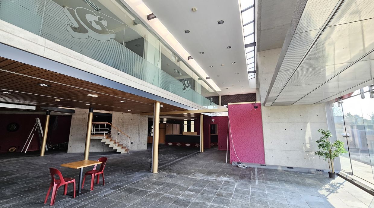 Industrieel gebouw te koop in Genk