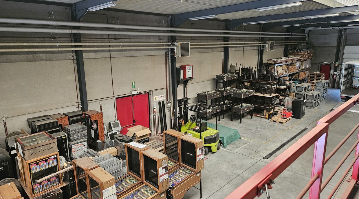 Industrieel gebouw te koop in Genk