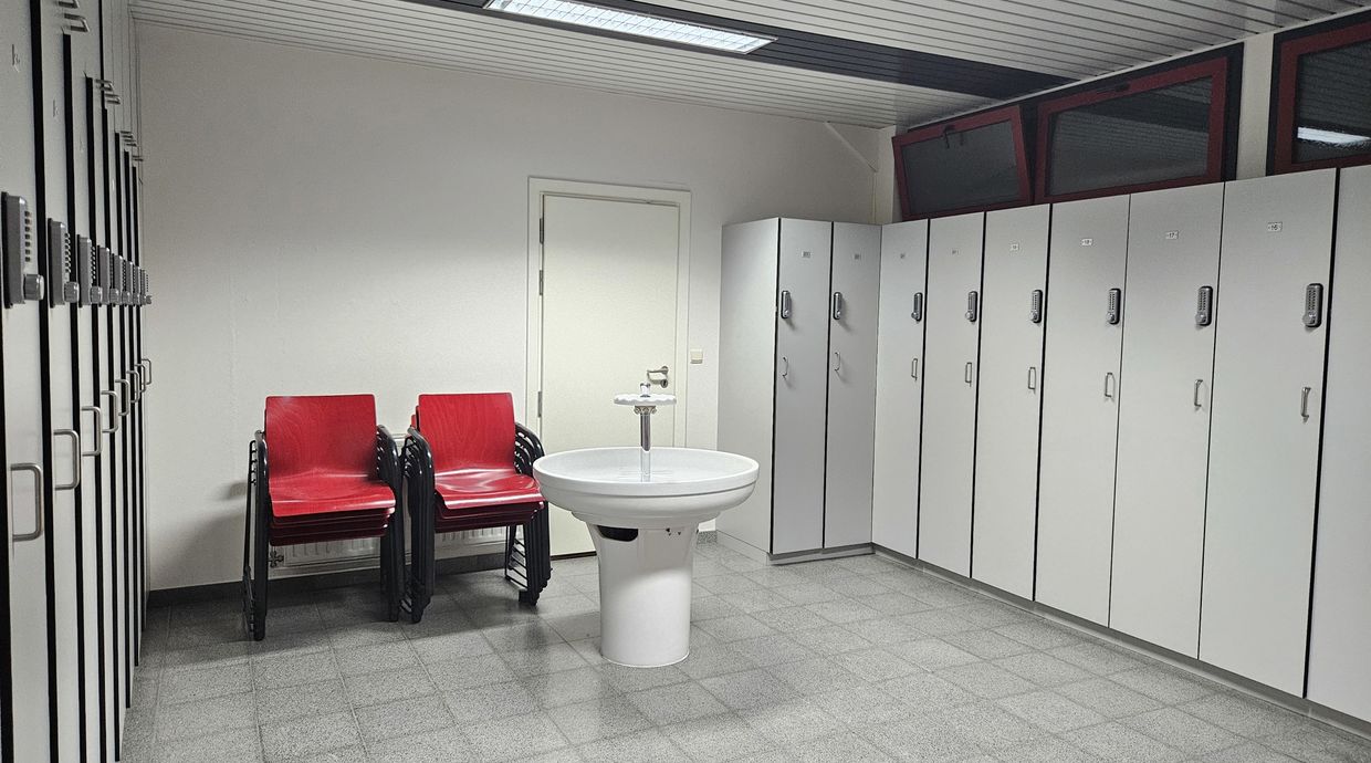 Industrieel gebouw te koop in Genk