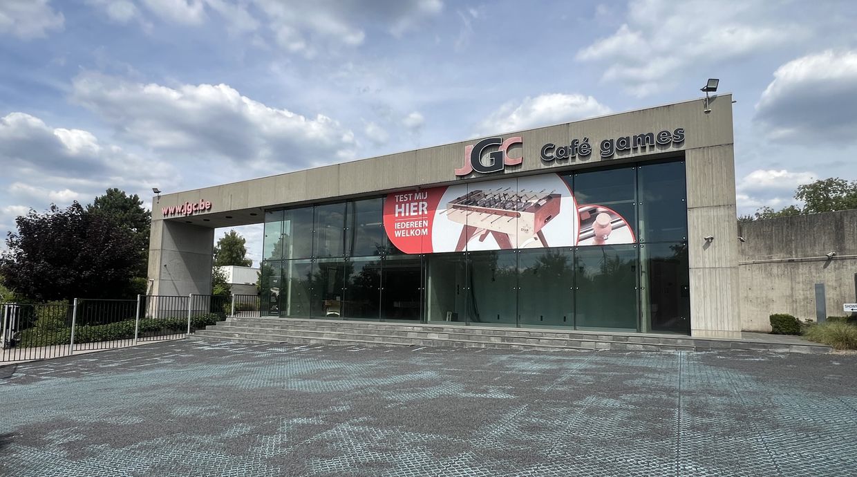 Industrieel gebouw te koop in Genk