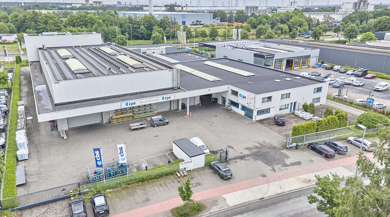 Industrieel gebouw te koop in Genk