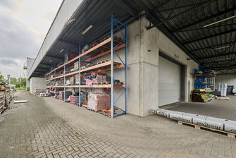 Industrieel gebouw te koop in Genk