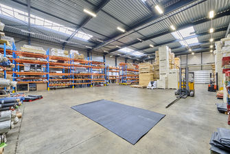 Industrieel gebouw te koop in Genk