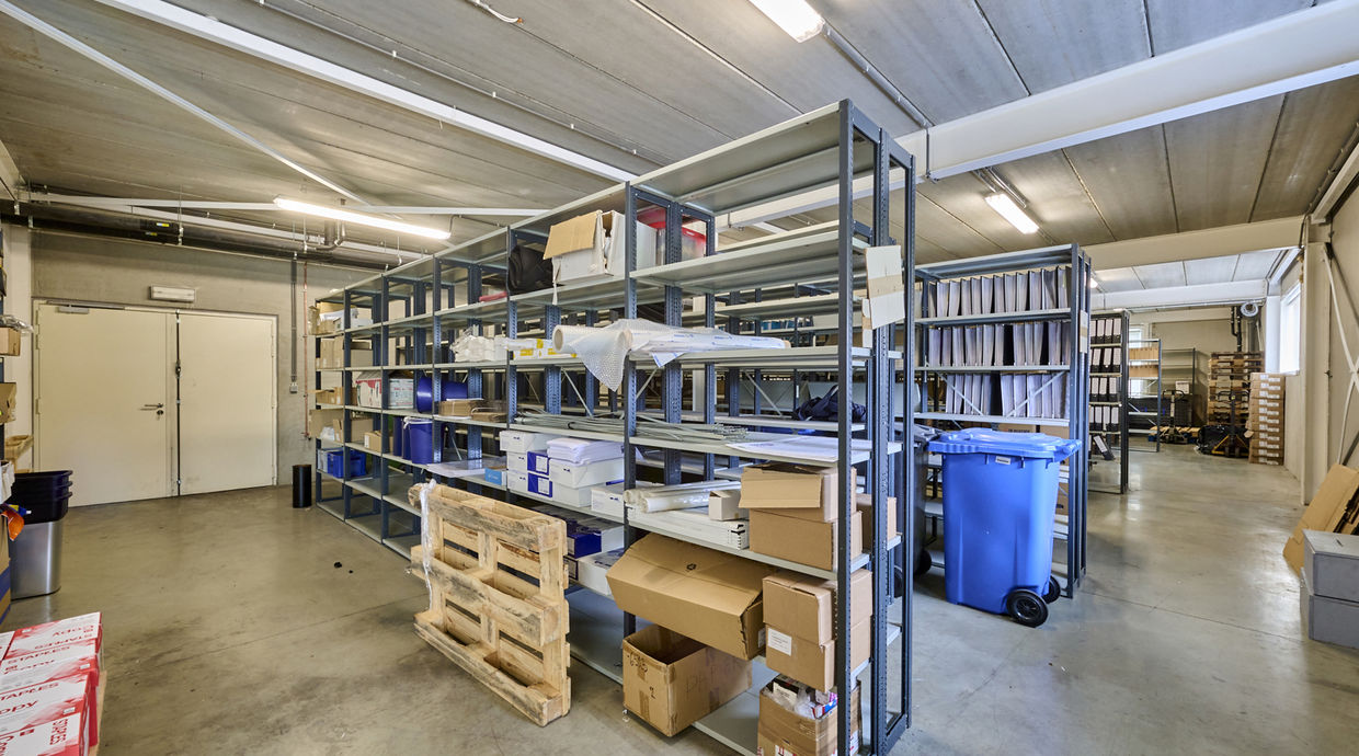 Industrieel gebouw te koop in Genk