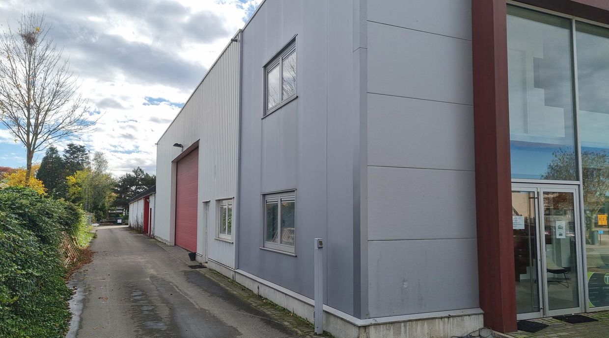 Industrieel gebouw te koop in Meeuwen-Gruitrode
