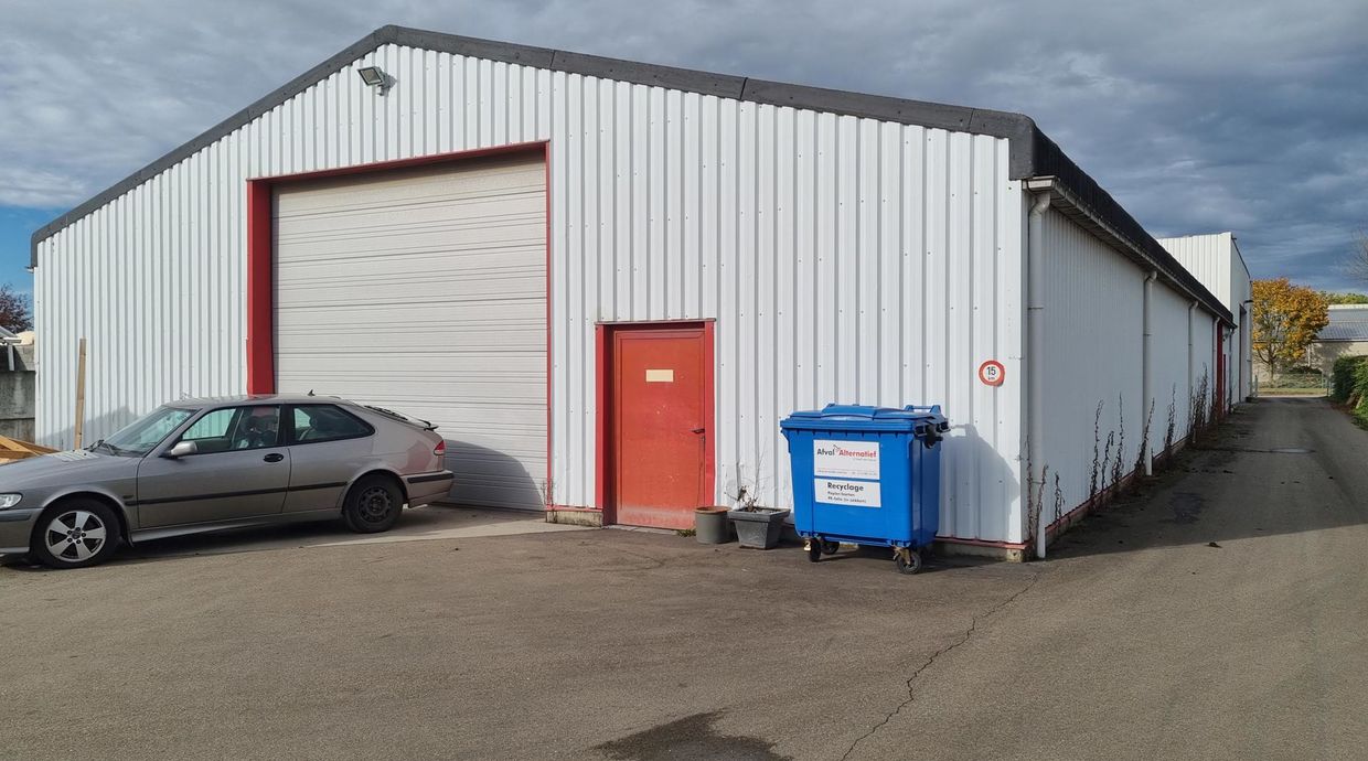 Industrieel gebouw te koop in Meeuwen-Gruitrode