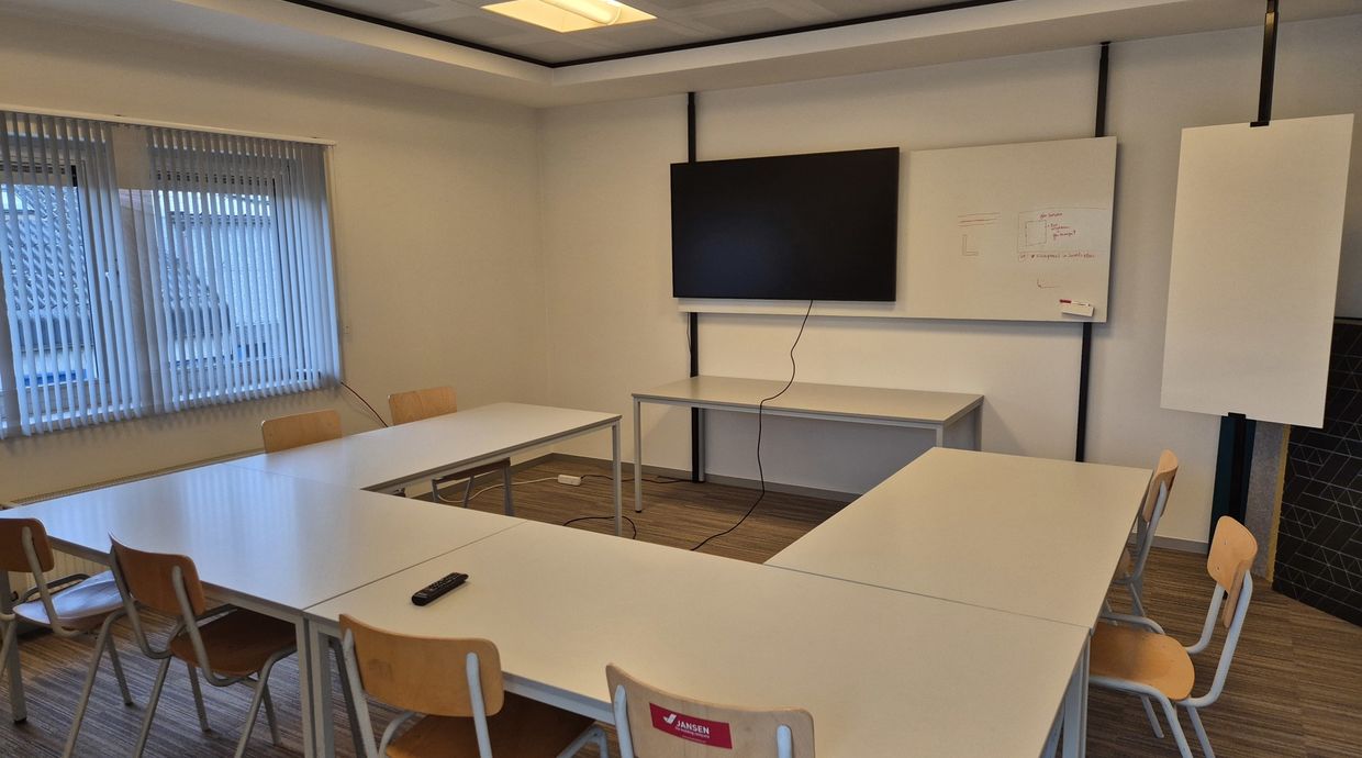 Industrieel gebouw te koop in Meeuwen-Gruitrode