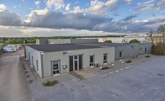 Industrieel gebouw te koop in Opglabbeek