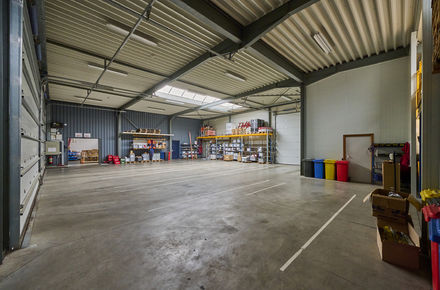 Industrieel gebouw te koop in Opglabbeek