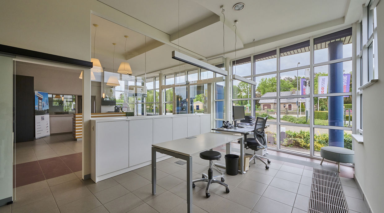Industrieel gebouw te koop in Opglabbeek