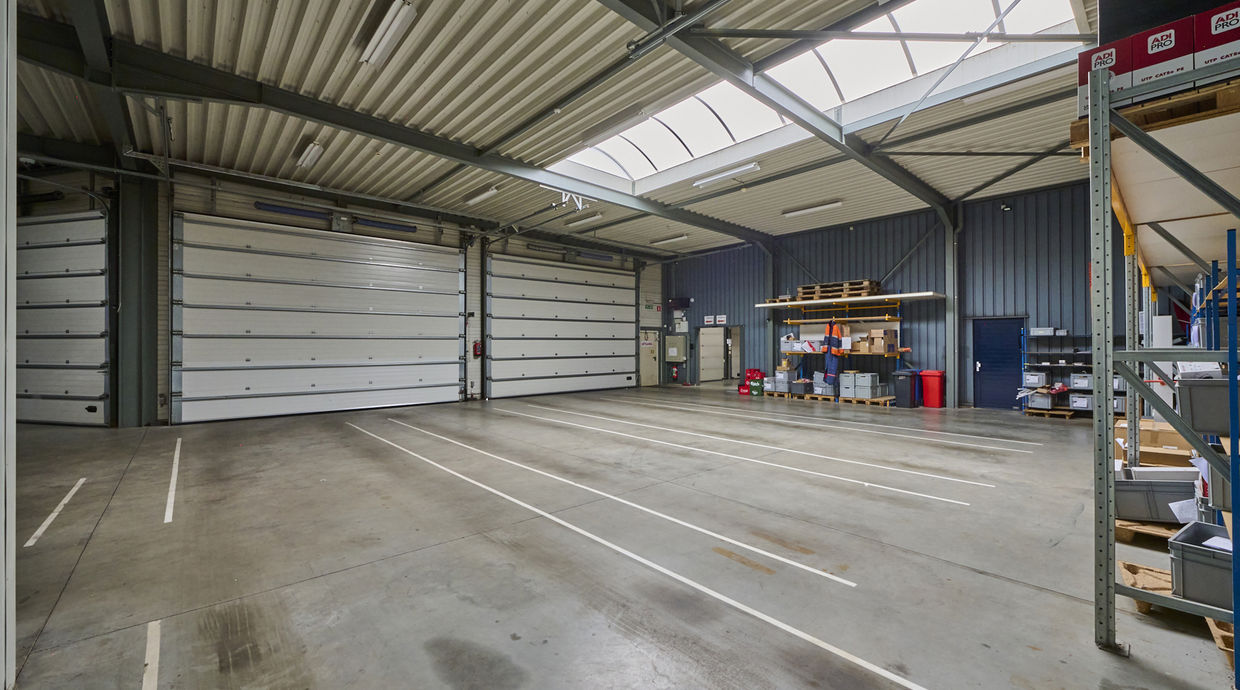 Industrieel gebouw te koop in Opglabbeek