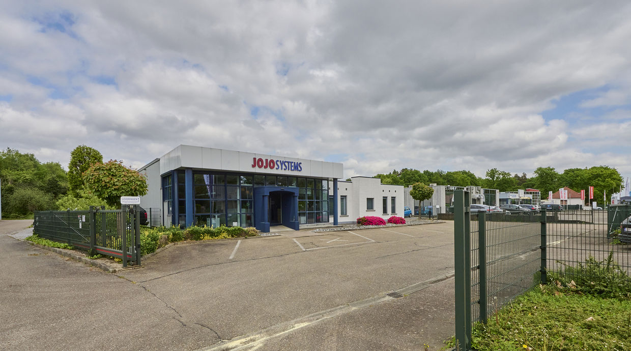 Industrieel gebouw te koop in Opglabbeek