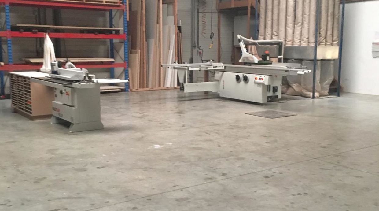 Industrieel gebouw te koop in Oudsbergen