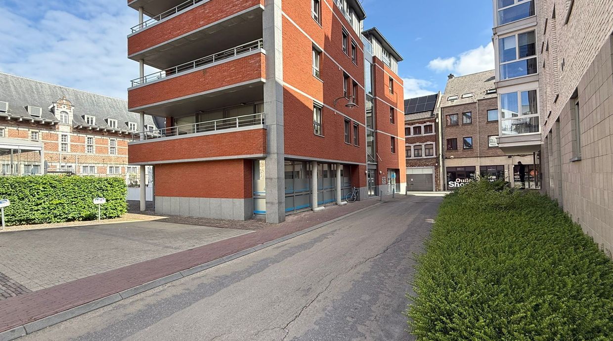 Kantoor te huur in Sint-Truiden