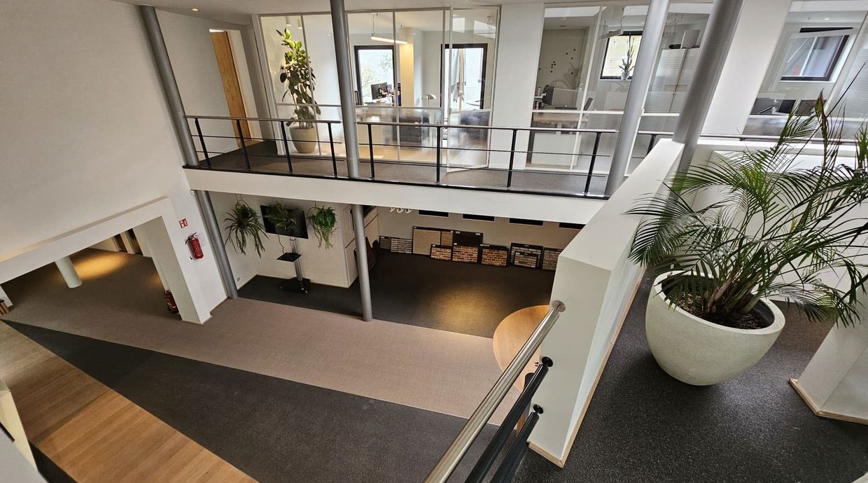 Kantoorgebouw te huur in Genk