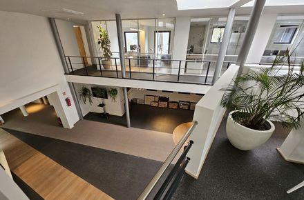 Kantoorgebouw te huur in Genk