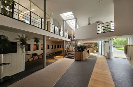 Kantoorgebouw te huur in Genk