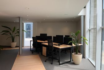 Kantoorgebouw te huur in Genk