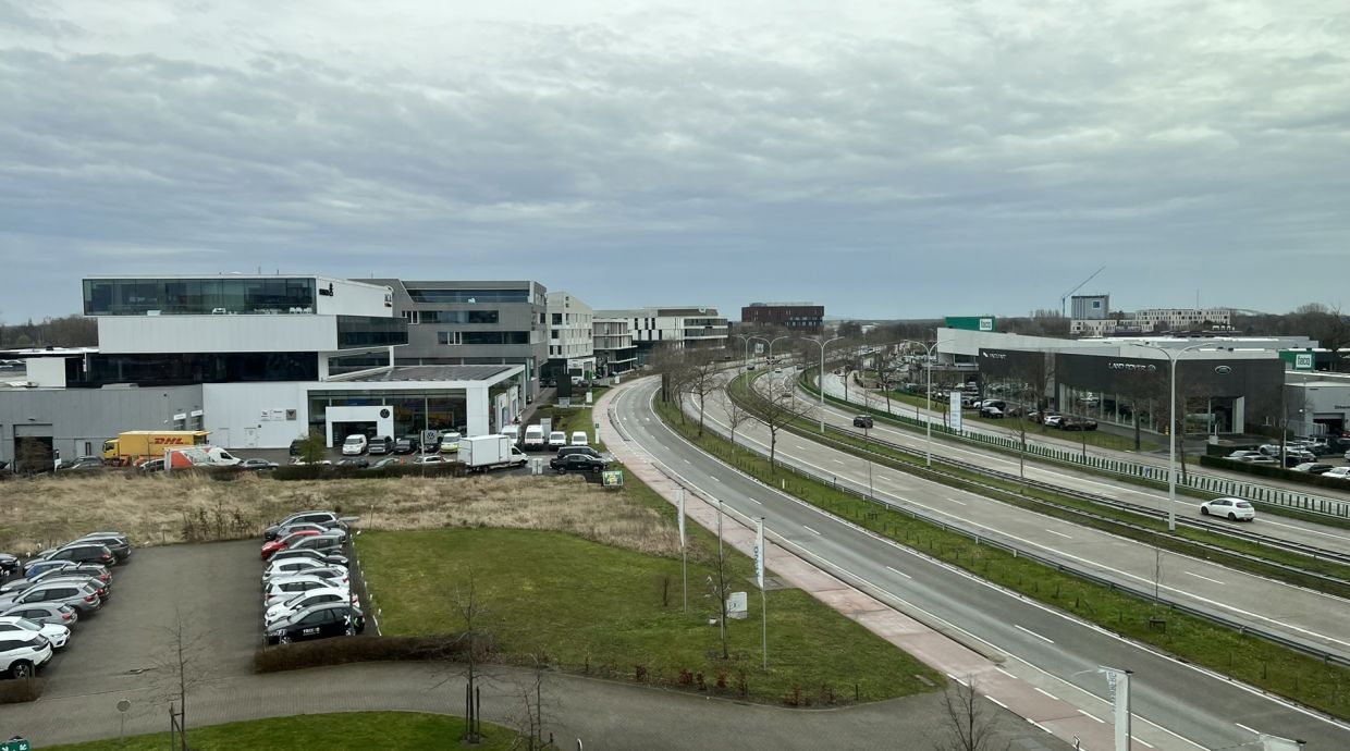 Kantoorgebouw te huur in Hasselt