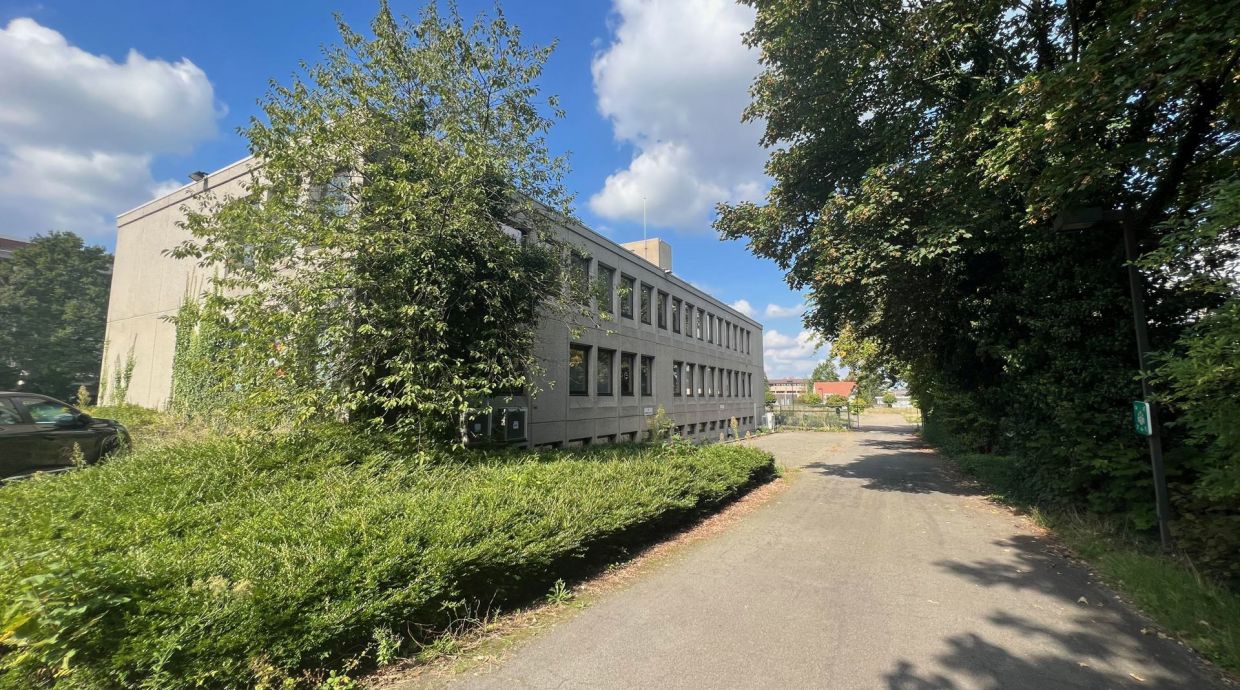 Kantoorgebouw te huur in Hasselt