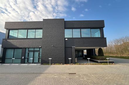 Kantoorgebouw te huur in Hasselt