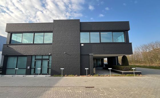 Kantoorgebouw te huur in Hasselt