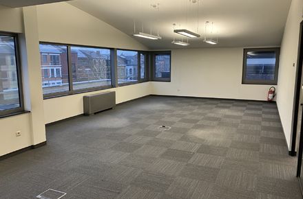 Kantoorgebouw te huur in Hasselt