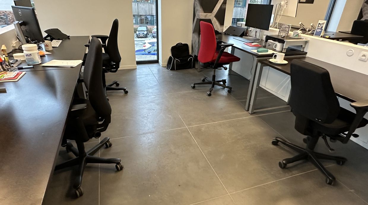 Kantoorgebouw te huur in Hasselt