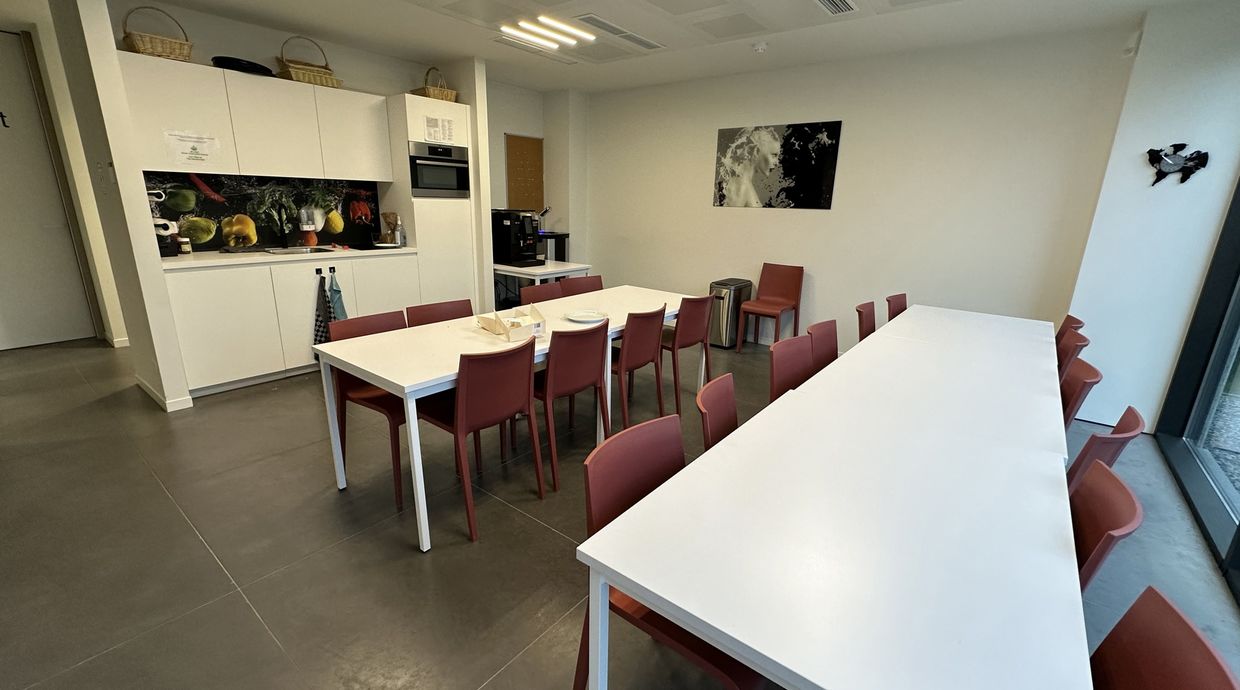 Kantoorgebouw te huur in Hasselt