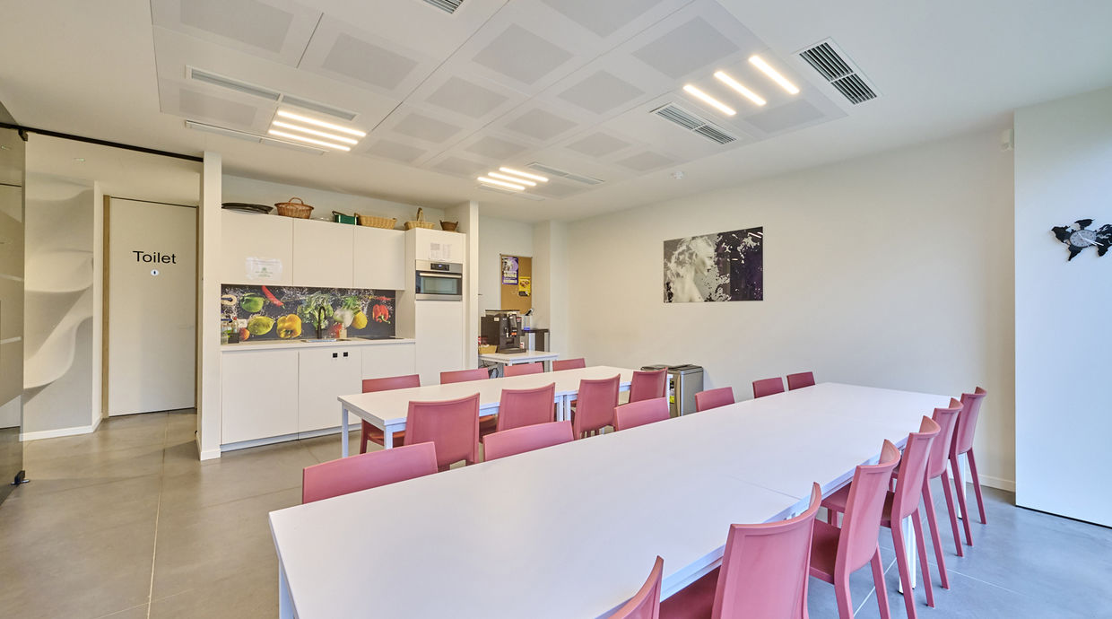 Kantoorgebouw te huur in Hasselt