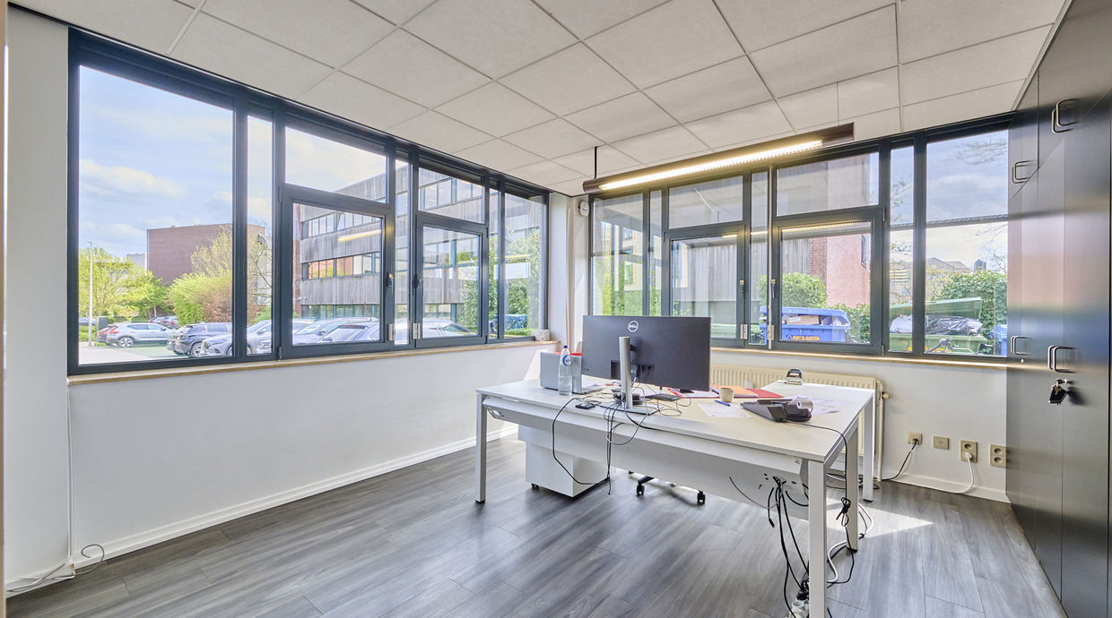 Kantoorgebouw te huur in Hasselt