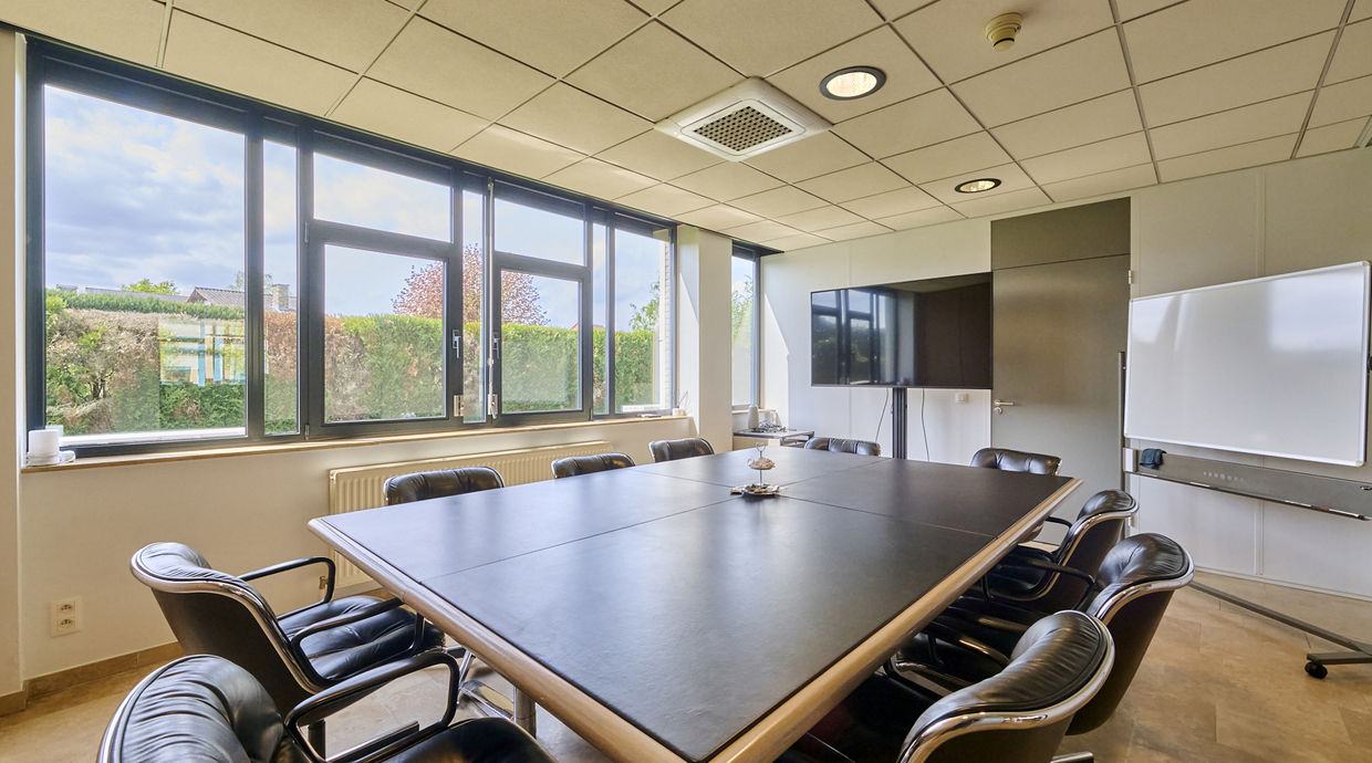 Kantoorgebouw te huur in Hasselt