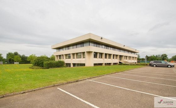 Kantoorgebouw te huur in Heusden-Zolder