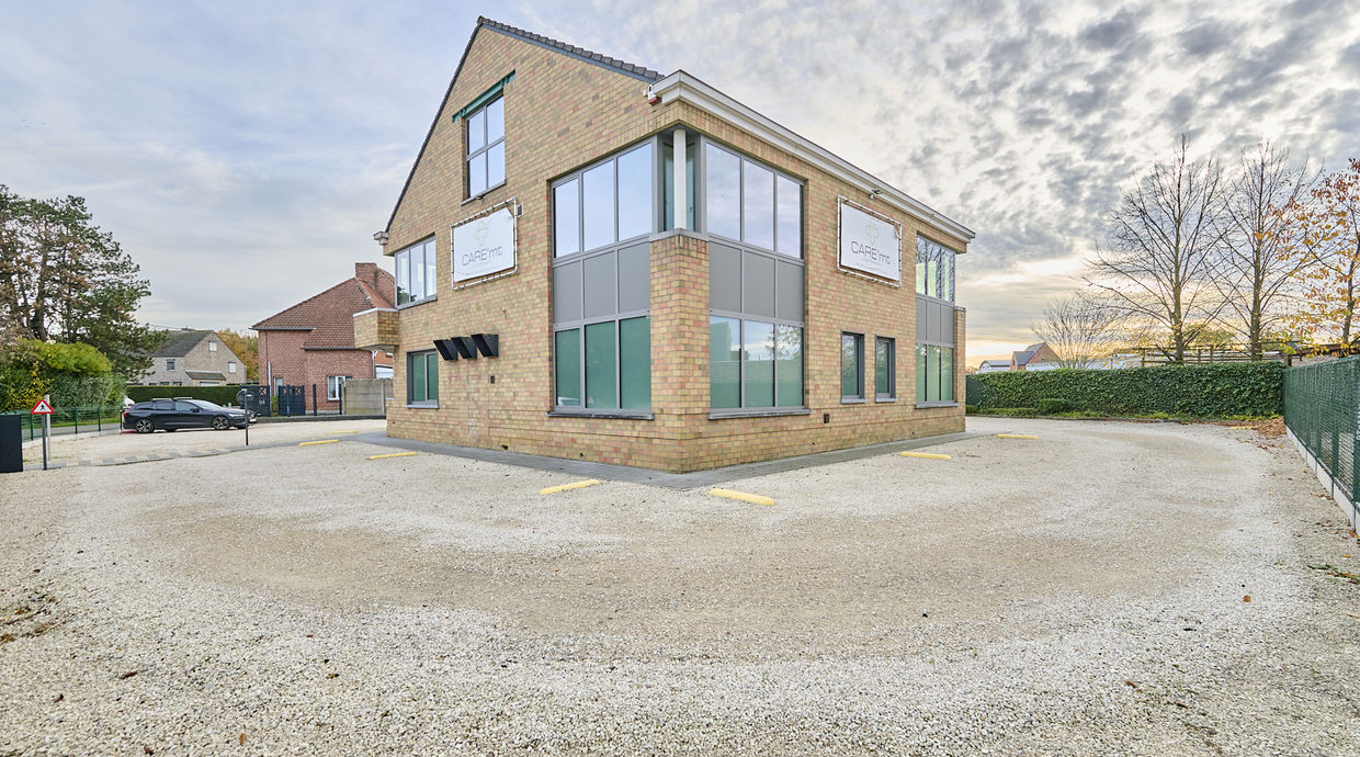 Kantoorgebouw te koop in Hasselt