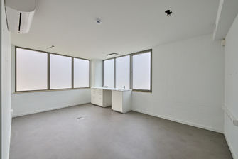 Kantoorgebouw te koop in Hasselt