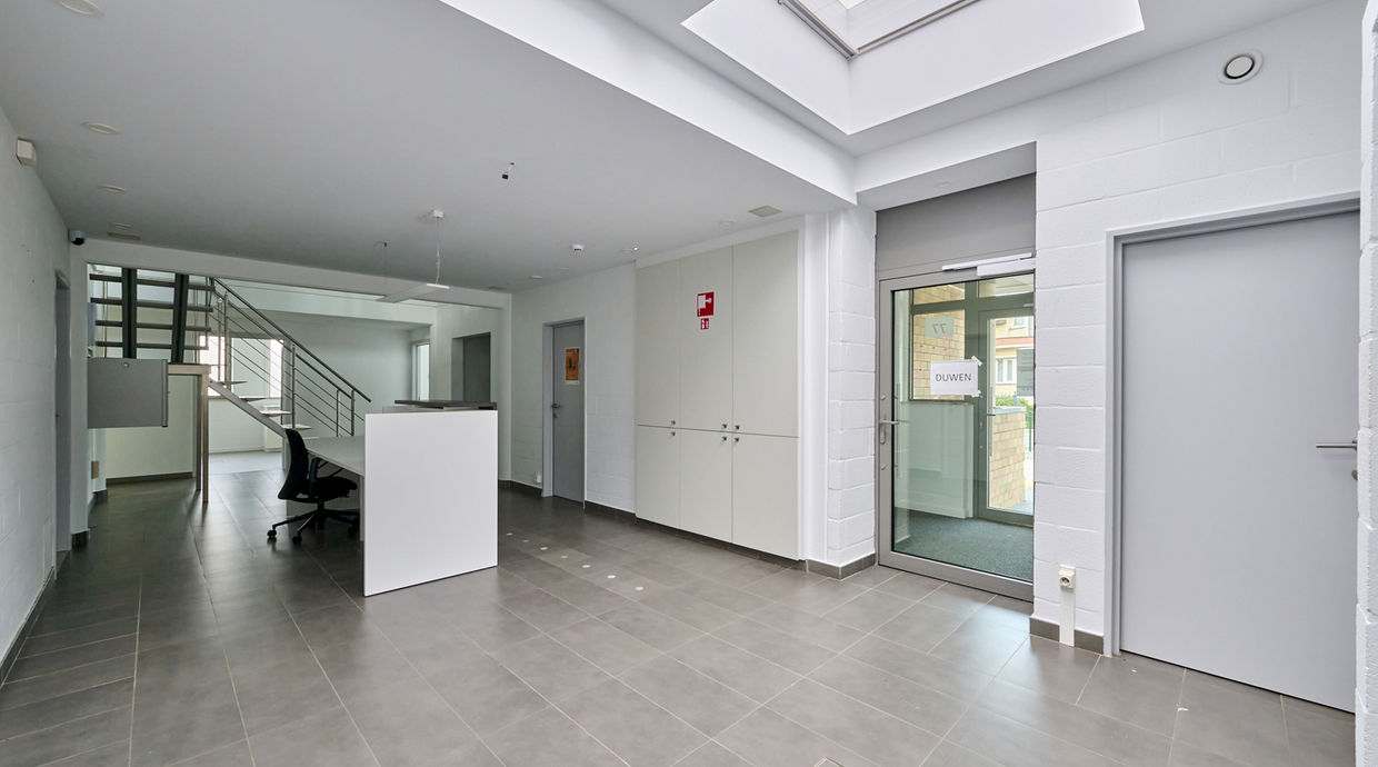 Kantoorgebouw te koop in Hasselt