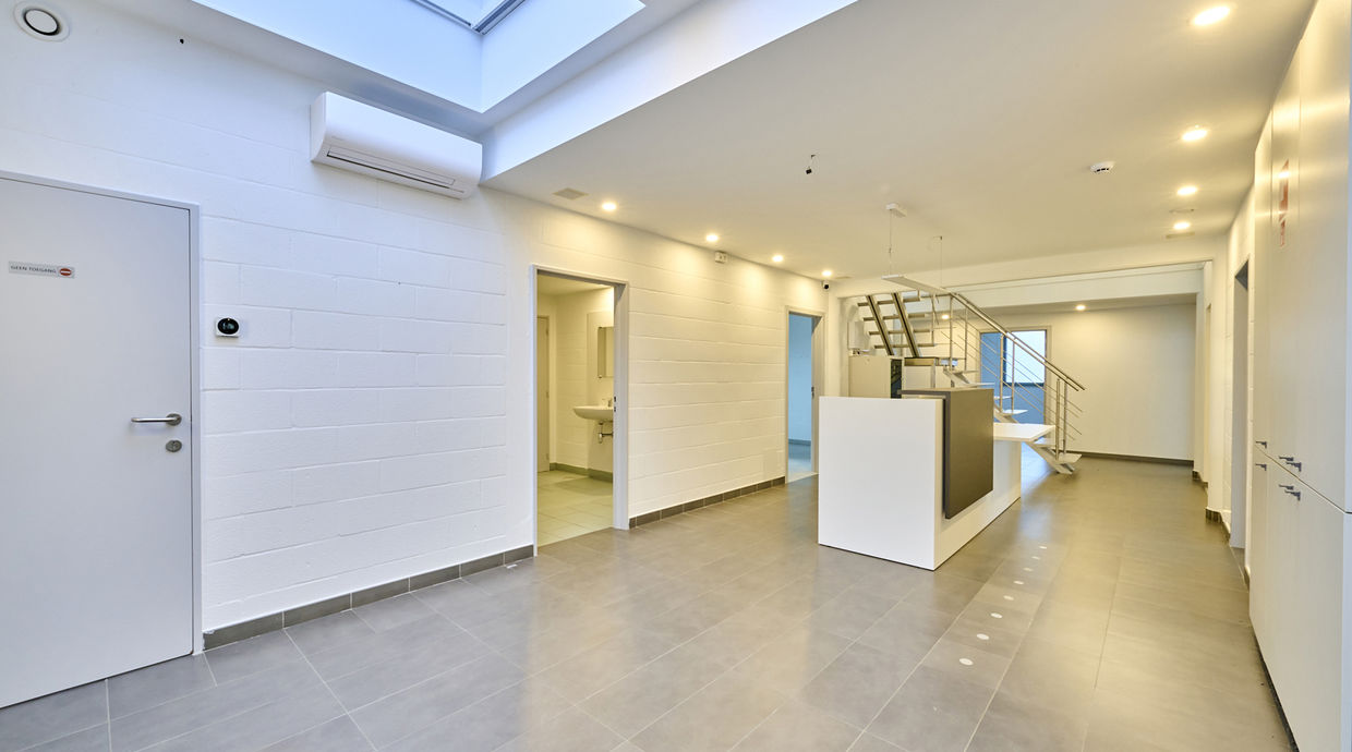 Kantoorgebouw te koop in Hasselt