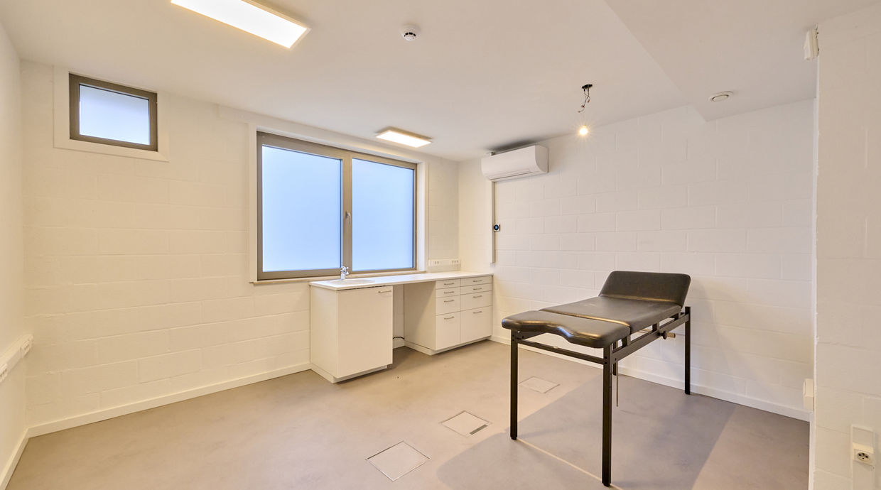 Kantoorgebouw te koop in Hasselt