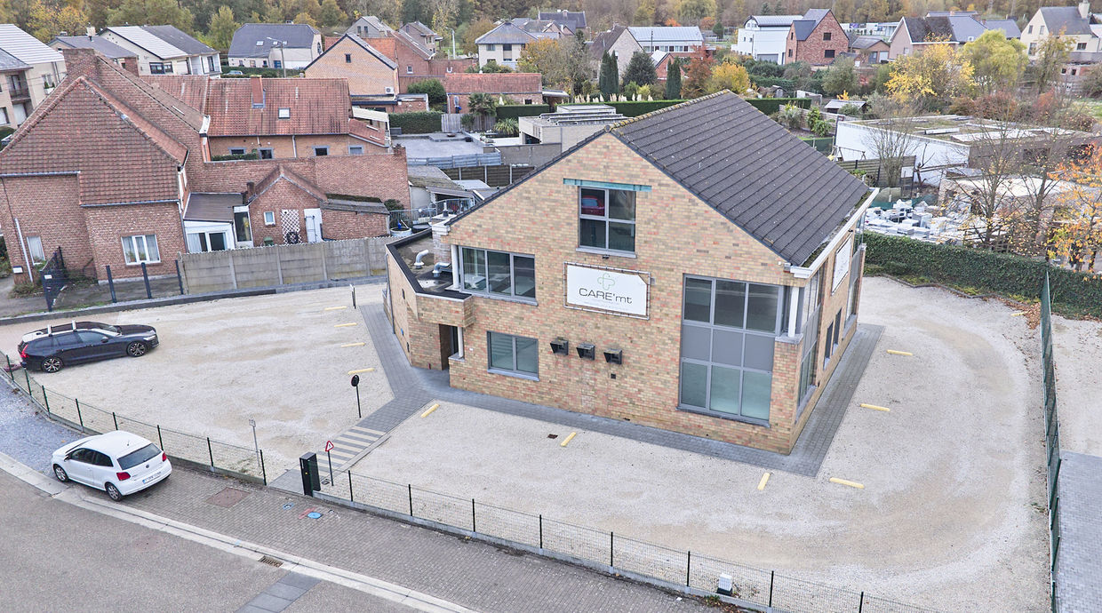 Kantoorgebouw te koop in Hasselt