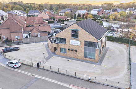 Kantoorgebouw te koop in Hasselt