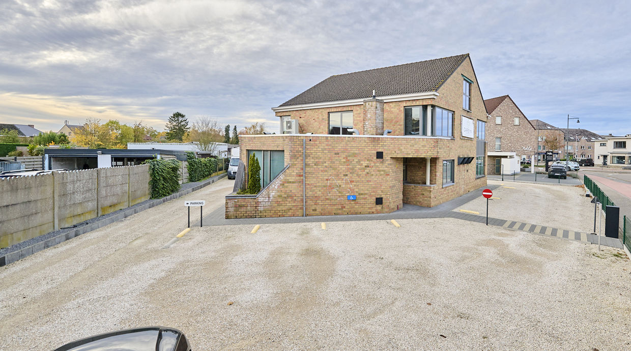 Kantoorgebouw te koop in Hasselt