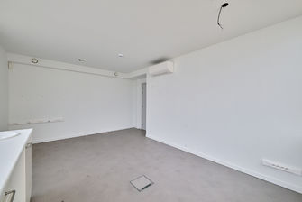 Kantoorgebouw te koop in Hasselt