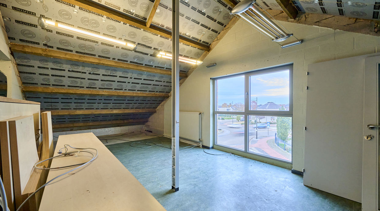 Kantoorgebouw te koop in Hasselt