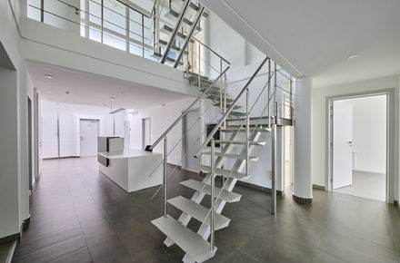 Kantoorgebouw te koop in Hasselt