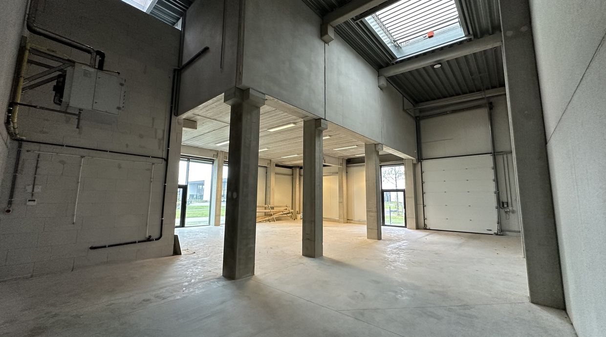 Kantoren & magazijn te huur in Diepenbeek