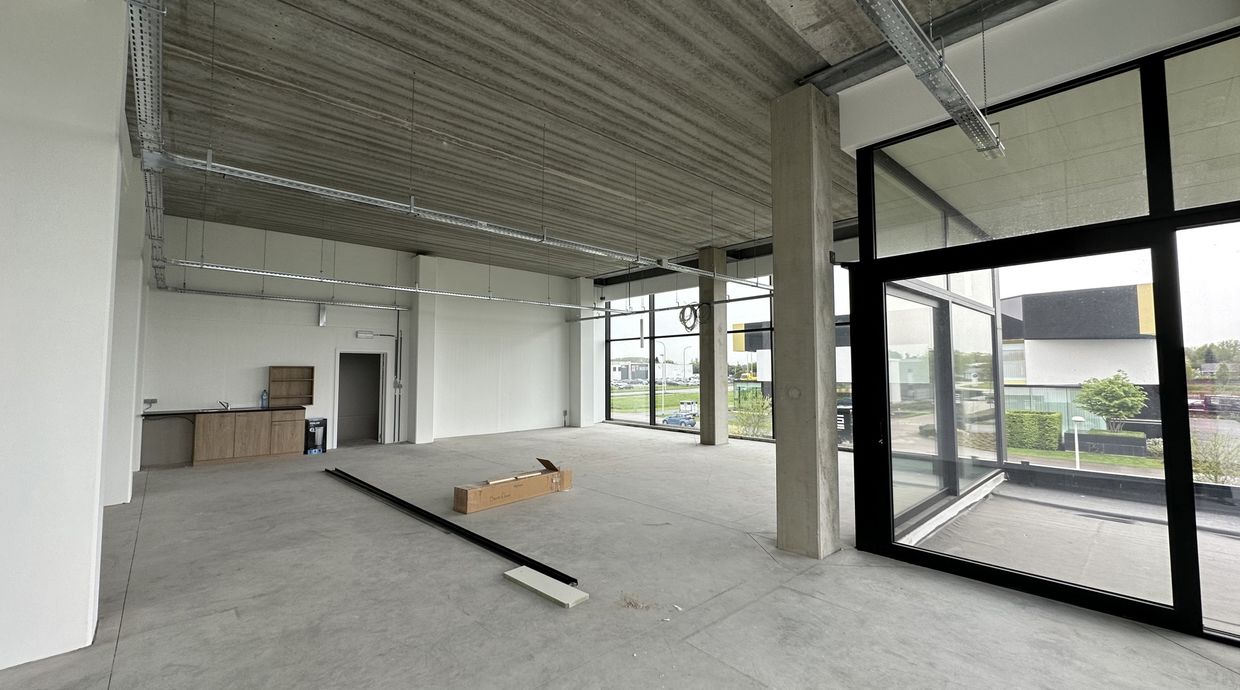 Kantoren & magazijn te huur in Diepenbeek